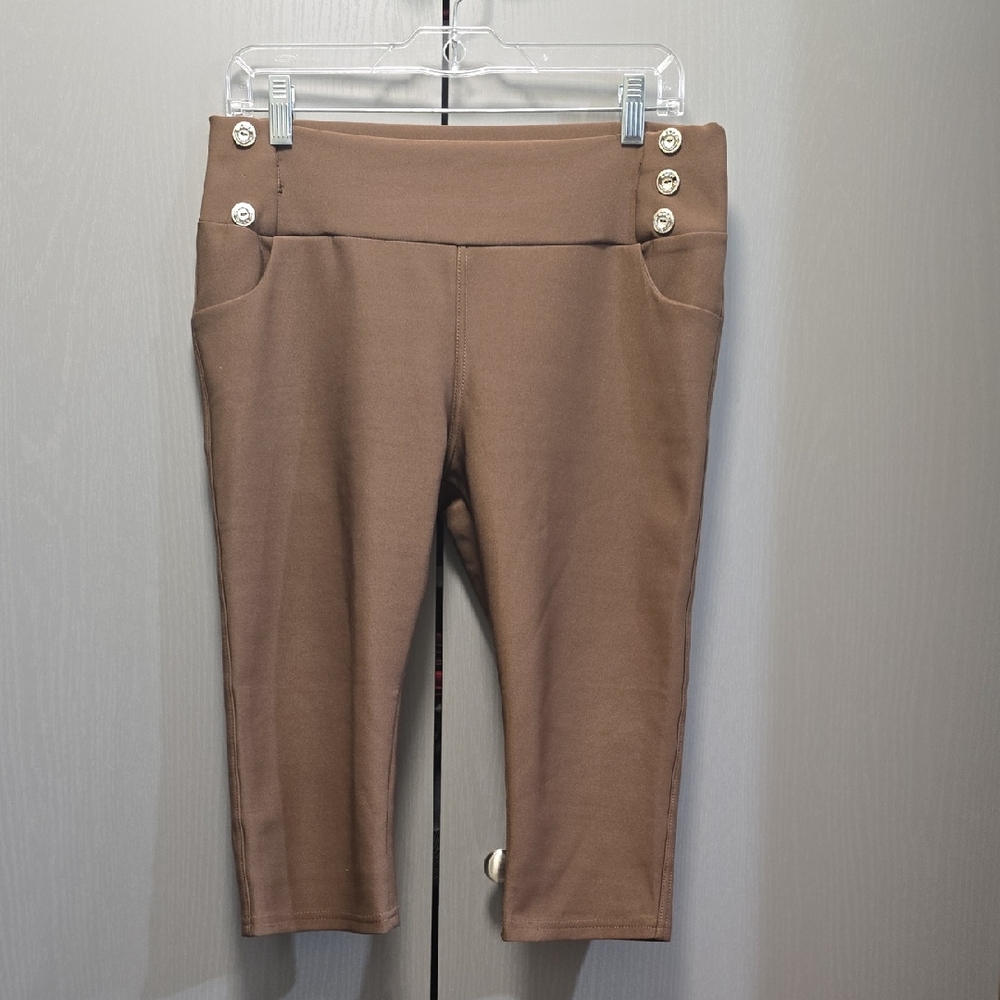 Brown Cropped Pants with Button Detail
